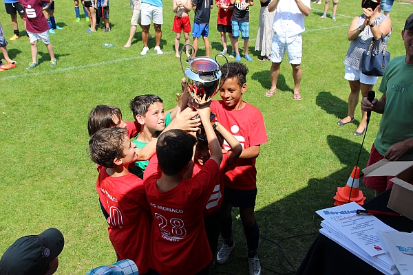 Hall gewinnt bei den E-Junioren