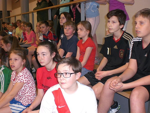 Kids bei der Jugendvollversammlung 2016