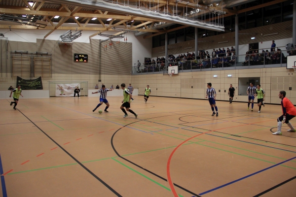 Spannende Spiele in der Halle