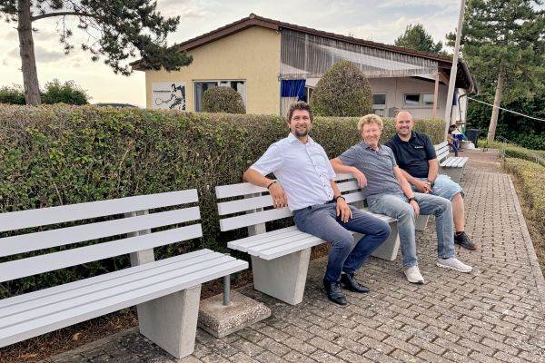 Neue Bänke